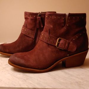 Sofft Allene mosto Red Suede bootie size 11